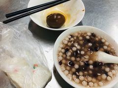 -芳婆糕团店(王府大街店)