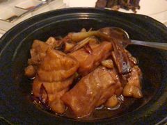蒜子焖鲟鱼腩-金轩中餐厅 Jin Xuan(浦东丽思卡尔顿酒店)