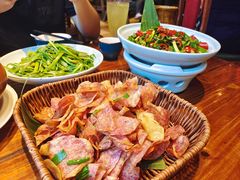 -老滇山寨•云南特色菜•地方菜•民族风情歌舞表演(金碧店)