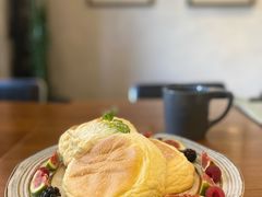 莓果奶油芝士舒芙蕾松饼-UPPER KITCHEN(延安路店)