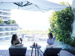 -瑰丽酒店·海吧·天际下午茶·现场DJ·天台酒吧