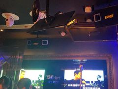 -温莎KTV(珠江路店)