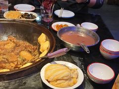 -鱼窝棚柴火铁锅炖(富山屯店)