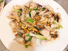 果仁炒生鱼片-禄源公·老莞诚饭店