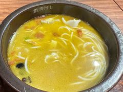 -良米山·云南野生菌过桥米线(上海首店)