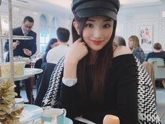 -The Diamond Jubilee Tea Salon at Fortnum & Mason