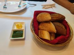 -塞纳河法国餐厅(意式风情街店)