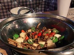 -胡桃里音乐餐厅(陶溪川店)(川湘赣菜·世界百大酒庄直供红酒·音乐表演)