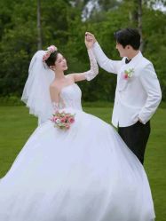 -莫兰迪婚纱摄影