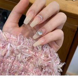 -安吉拉·纤纤玉指美甲美睫创意中心