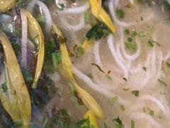 香辣过桥米线-云腾食府·云南菜