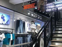 -三福时尚(三峡广场华夏银座店)