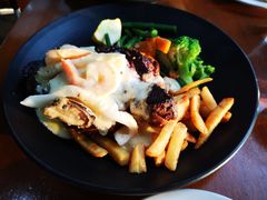 -12 Rocks Beach Bar Cafe