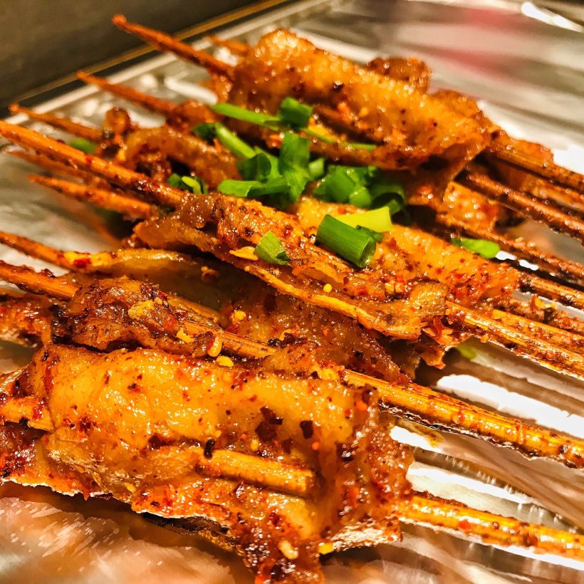 「猪天堂」「猪鼻筋」天堂和鼻筋不用我说了吧,宜宾烧烤的灵魂菜品