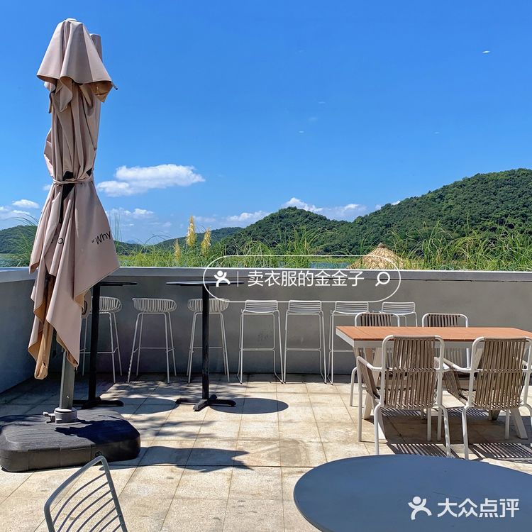 宁波探店✔️拥有绝美海景的玻璃咖啡屋☕️