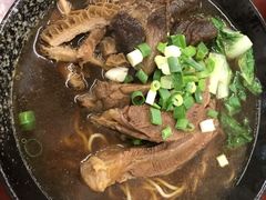 霸王滿漢招牌牛肉麵-尊品原汁牛肉面