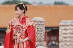 点击看大图 -GRACE KELLY婚纱与礼服(北京店)