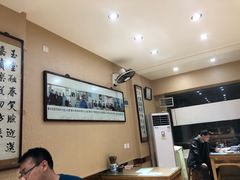 大堂-天发芽·何记葫芦头泡馍·老字号(小南门店)