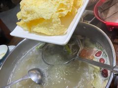 -乡土黄·鲜牛肉火锅·小龙虾(兴业街店)