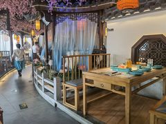 -荷塘秋月·本帮江浙菜(国权路店)