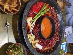 -黄潇洒老火锅(九眼桥宏济巷店)