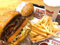 -The Habit Burger Grill 哈比特汉堡(爱琴海店)