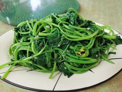 蒜蓉炒番薯叶-龙华酒家