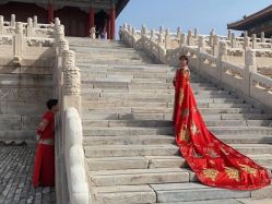 点击看大图 -THE QUEEN(北京店)