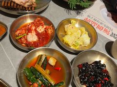 -草家酱蟹炭火烤肉店(珲春南路一店)