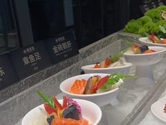 -雍容荟帝王蟹活龙虾展台自助(IFS黑金店)