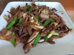 鹿茸菌回锅肉-漫山居私汤民宿全竹宴