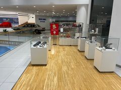 -杭州中沃沃尔沃4S店(滨江区店)