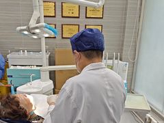 -上海仁爱医院口腔科 · 种植