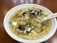 酸辣汤-小姜锅贴(凤凰街店)