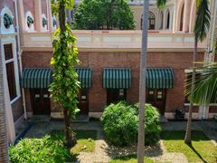 -香港大学