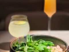 -伴山牛贵州黄牛肉火锅·苗疆非遗艺术餐厅(上海首店)