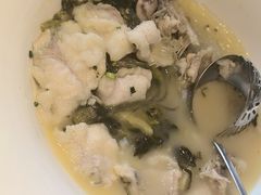 -严记小天府酸菜鱼(西四路店)