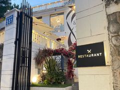 -Mark&Mars Restaurant