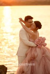 -雪中彩影婚纱摄影·微光艺术中心