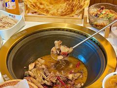 -锅当当铁锅炖烀饼王(长泰广场店)