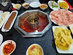 -辣川婆鲜肉自助串串香(三台子店)