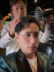 -TWOFACE 双面理发馆