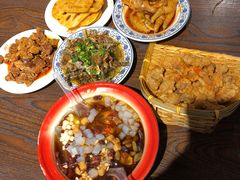冰粉-爆炸头阿姨小四川正宗川味小吃(无任何分店)