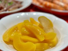 黄桃罐头-崴海渔村(虹梅路店)