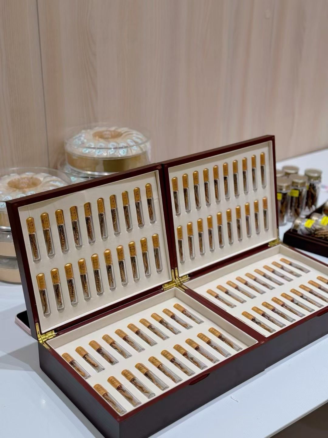 2.5冬虫夏草礼盒