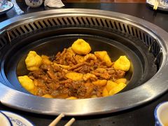 -巧婆婆特色东北菜·铁锅炖