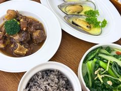 -雪梅月子中心(华侨城店)