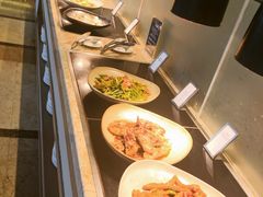 -大中华希尔顿酒店-念自助餐·嗨啤·小龙虾