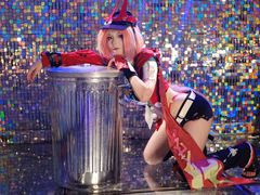 -米游妙妙屋cosplay换装自拍摄影体验馆