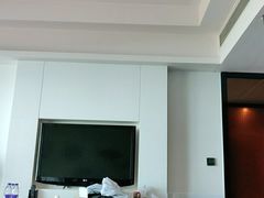 -三亚湾海居铂尔曼度假酒店